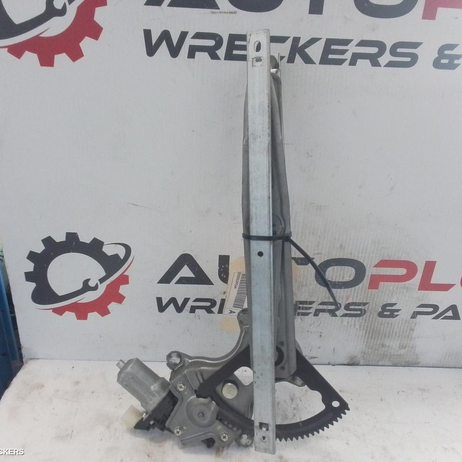 2010-2015 Hyundai I20 Left Front Window Reg Motor