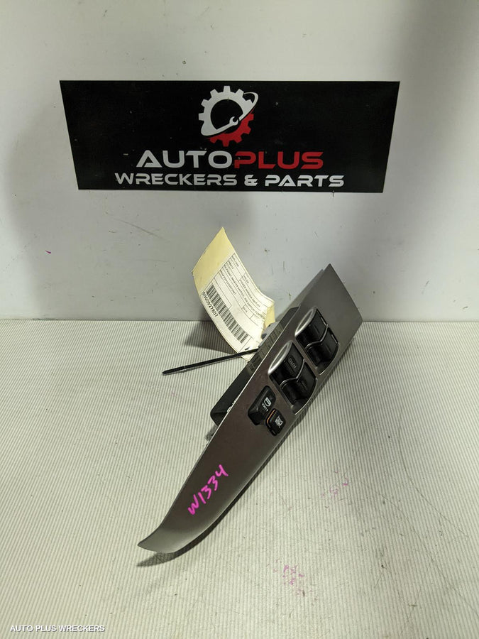 2015 Toyota Hilux Pwr Dr Wind Switch