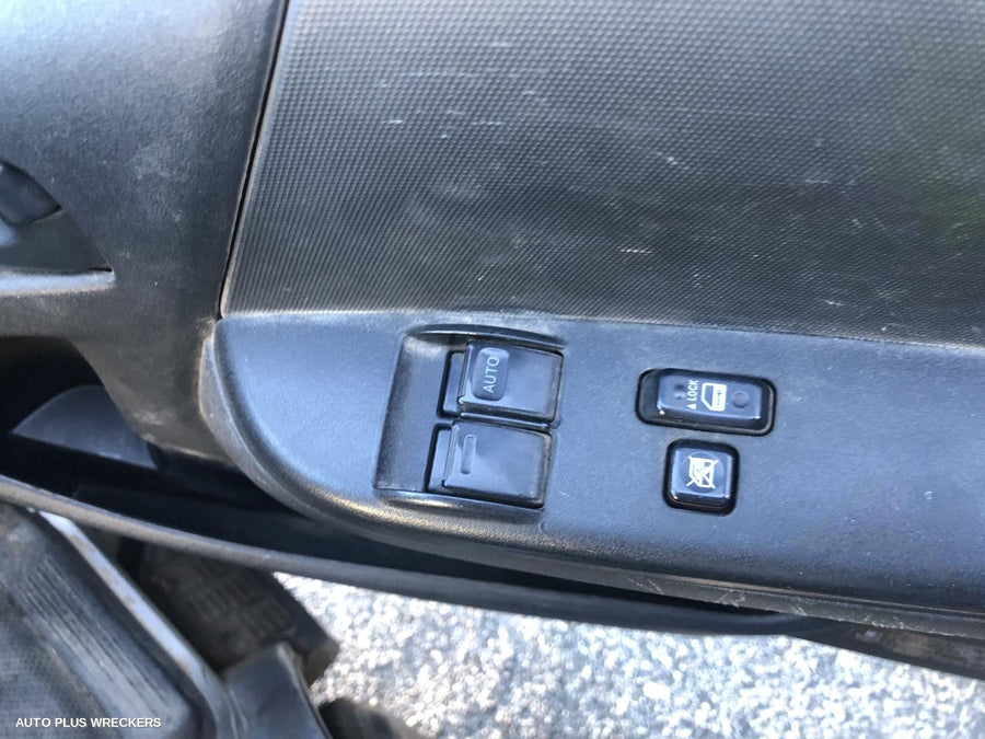 2012 Toyota Hiace Left Guard