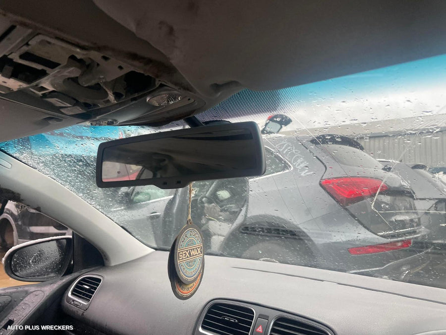 2009 Volkswagen Golf Left Taillight