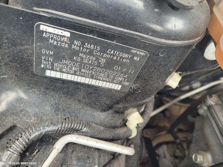 2011 MAZDA 2 OVERFLOW BOTTLE