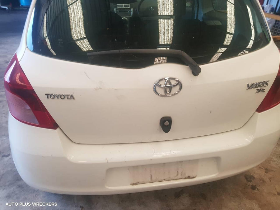 2007 Toyota Yaris Sunvisor