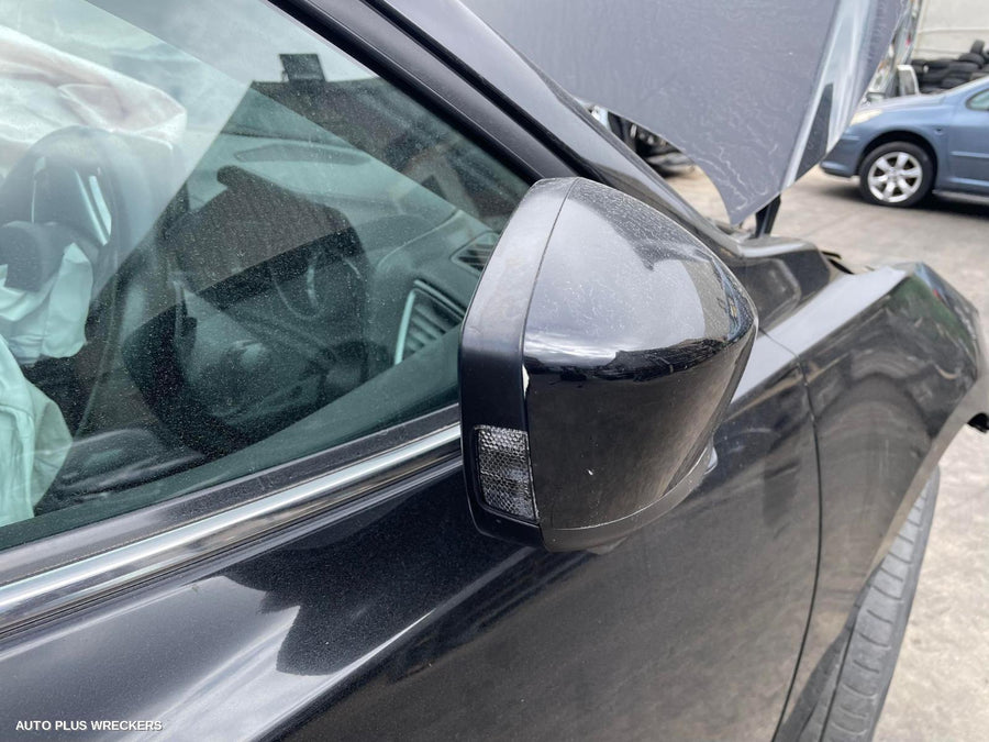 2014 Mazda 3 Right Front Door