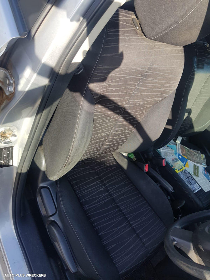 2007 Mazda 2 Radiator