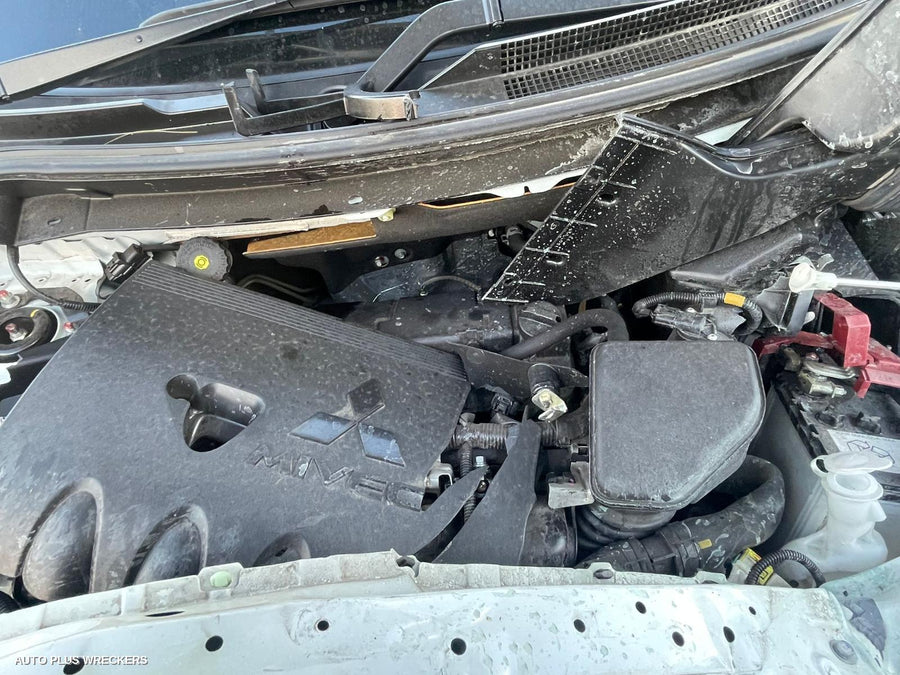 2017 Mitsubishi Outlander Left Driveshaft