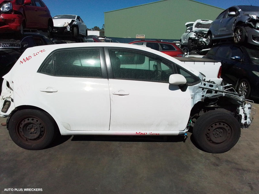 2007 Toyota Corolla Left Front Door