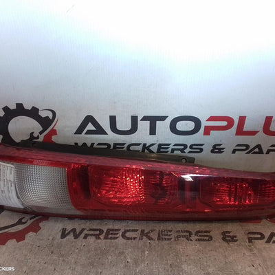 2001-2003 Nissan Xtrail Right Taillight