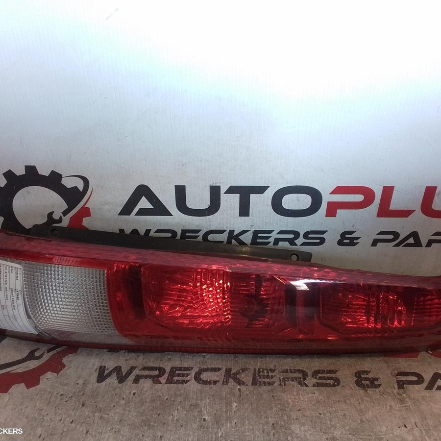 2001-2003 Nissan Xtrail Right Taillight