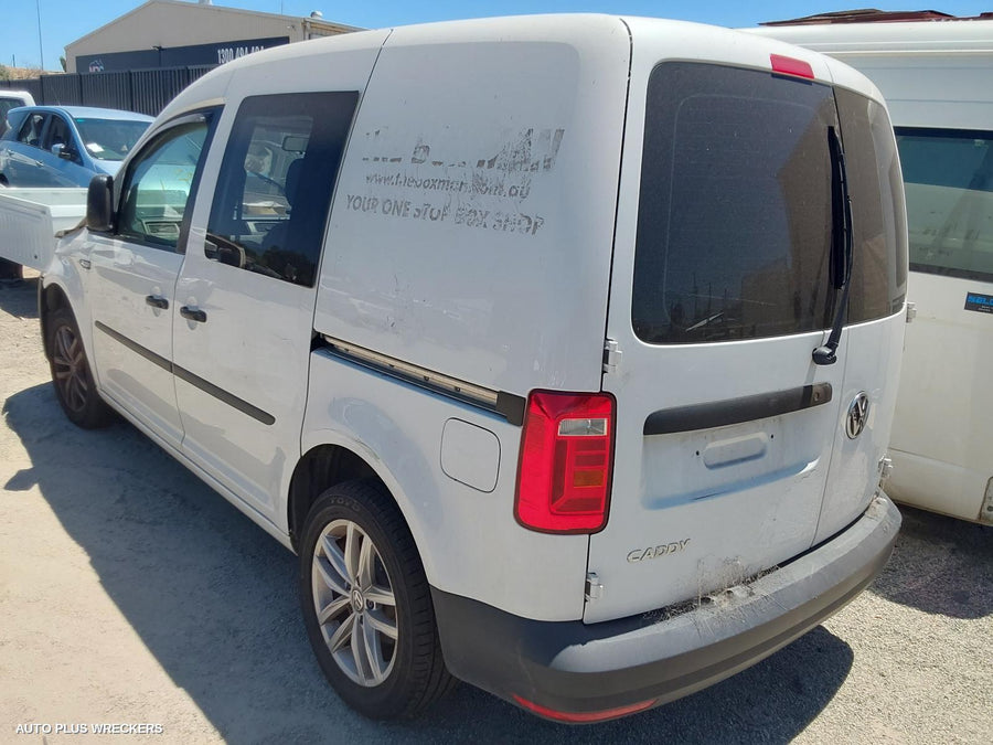 2016 Volkswagen Caddy Right Driveshaft