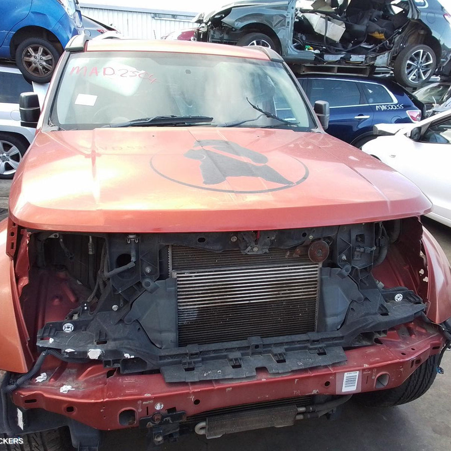 2007 Dodge Nitro Left Guard