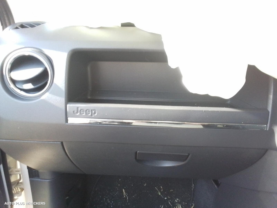 2010 Jeep Patriot Door Handle