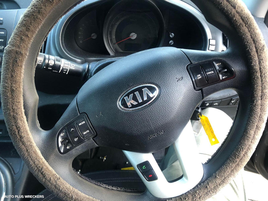 2014 Kia Sportage Left Taillight