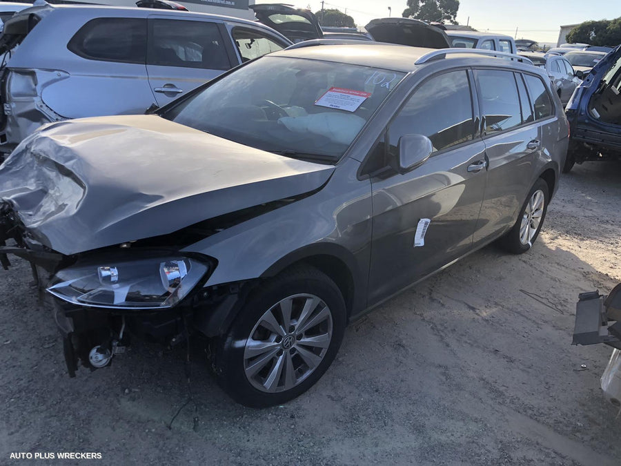 2015 Volkswagen Golf Right Door Mirror