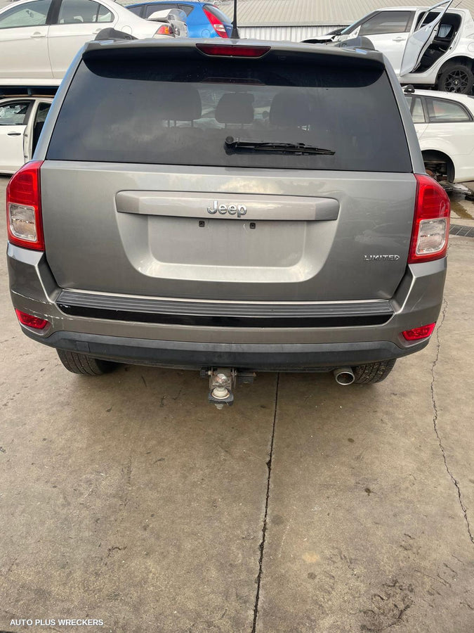 2012 Jeep Compass Left Front Window Reg Motor