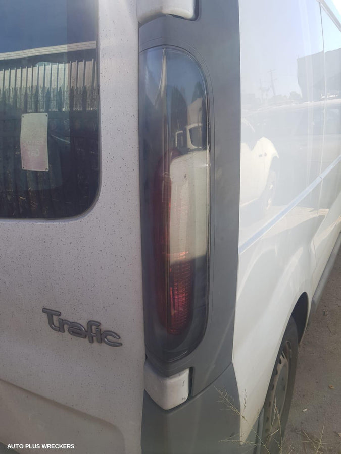 2006 Renault Trafic Right Door Mirror