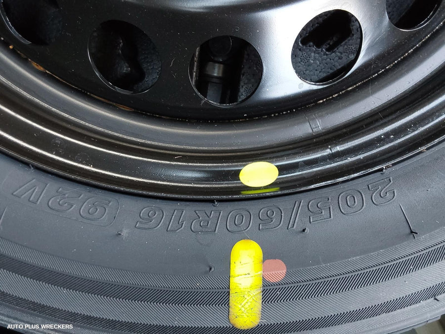 2016 Holden Cruze Right Front Door Window