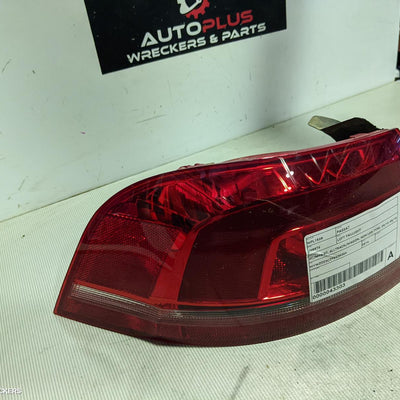 2010-2015 Volkswagen Passat Left Taillight