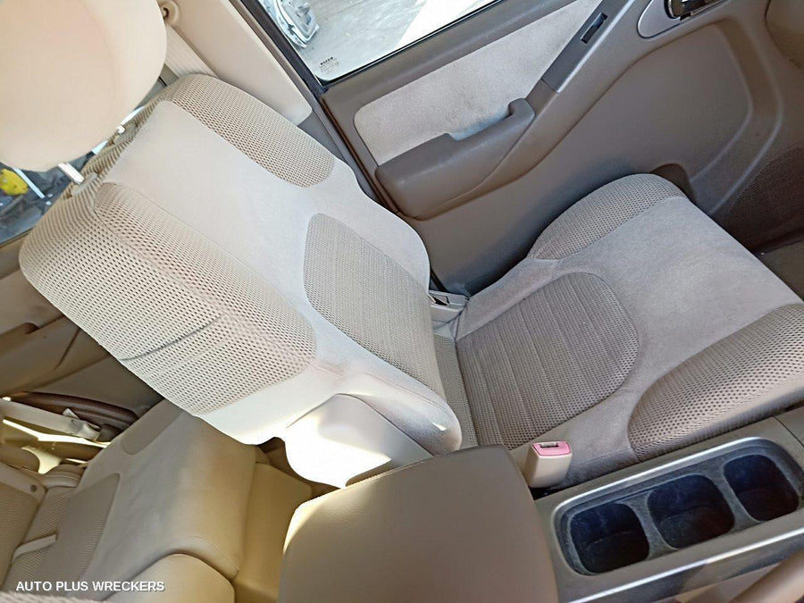 2006 Nissan Pathfinder Left Rear Door Sliding