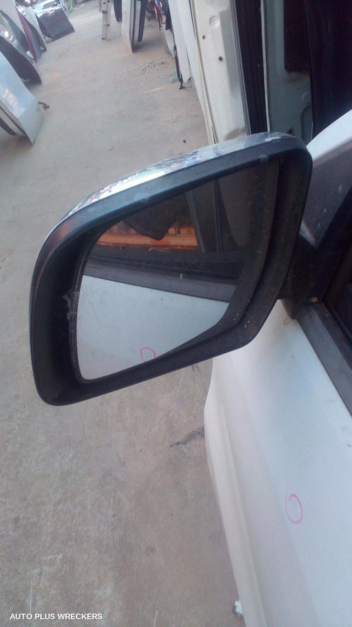 2016 Mazda Bt50 Left Door Mirror