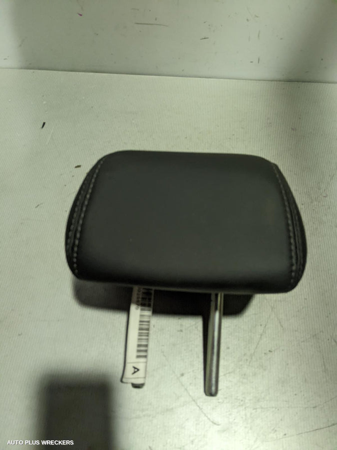 2017 Nissan Qashqai Headrest