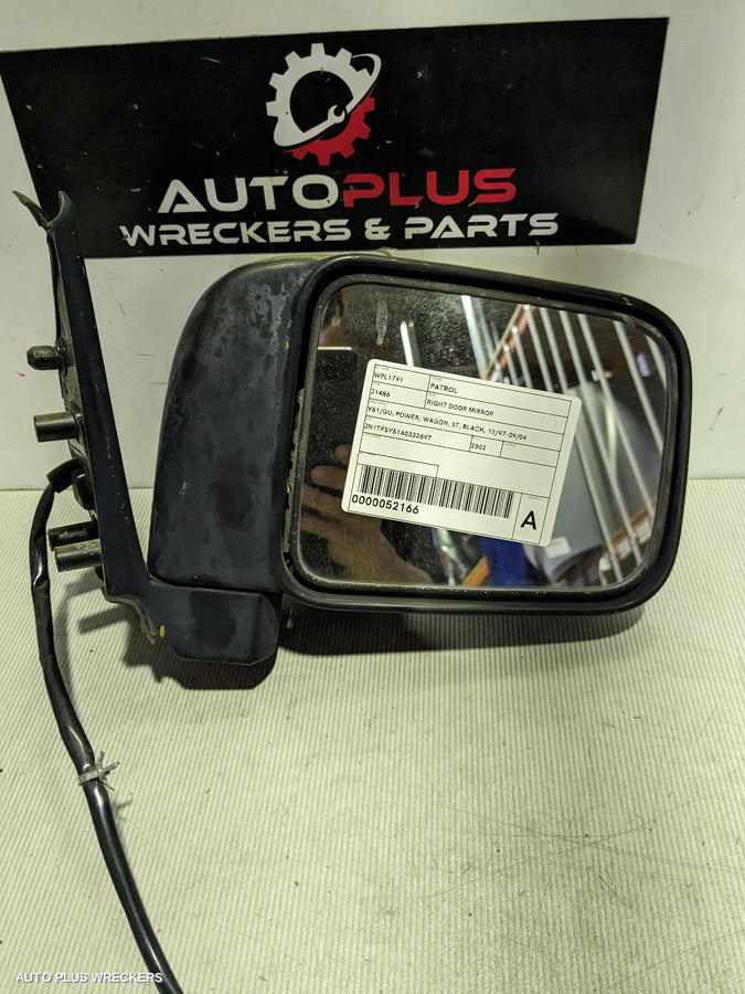 1997-2004 Nissan Patrol Right Door Mirror