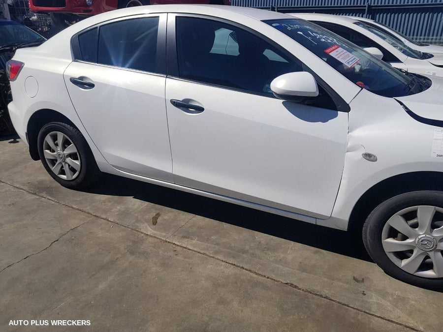 2011 Mazda 3 Left Front Door Window