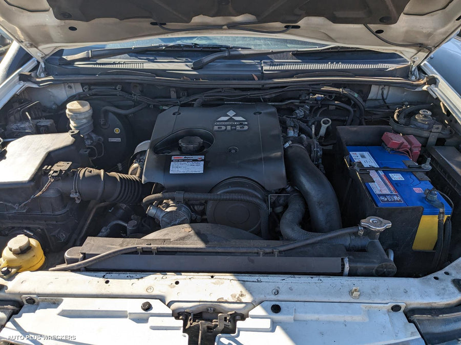2006-2015 Mitsubishi Triton Right Rear Wnd Reg Motor