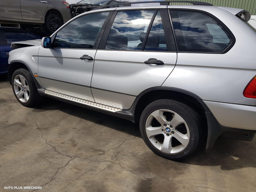 2002 Bmw X5 Rear Garnish