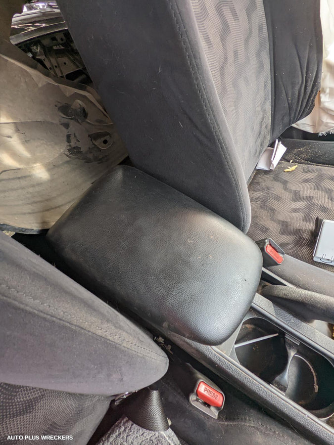 2015 Nissan Pulsar Left Rear Door Window