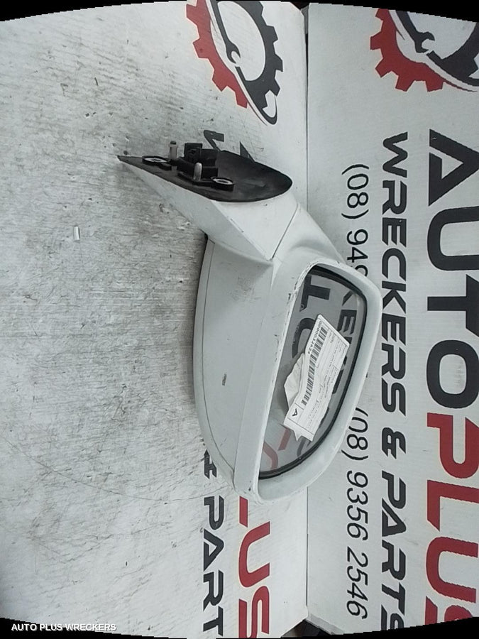 2008 Holden Captiva Right Door Mirror