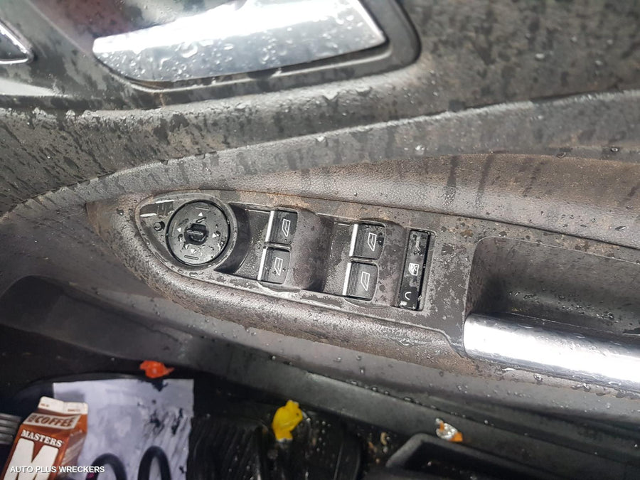 2015 FORD KUGA F BAR REINFORC BRACK