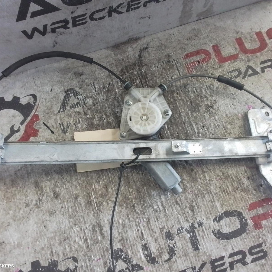 2007-2021 Hyundai Iload/imax Right Front Window Reg Motor