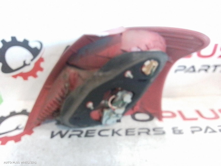 2005-2008 Toyota Yaris Left Taillight
