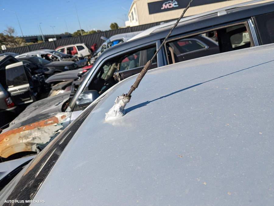2007 Nissan Navara Right Guard