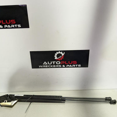 2011 Nissan Dualis Hatch Strut