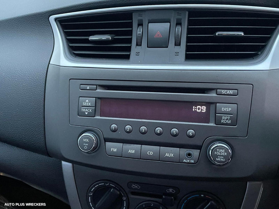 2013 Nissan Pulsar Right Guard