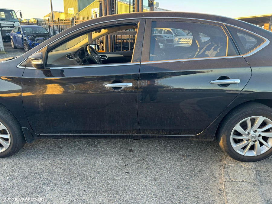 2014 Nissan Pulsar Right Door Mirror