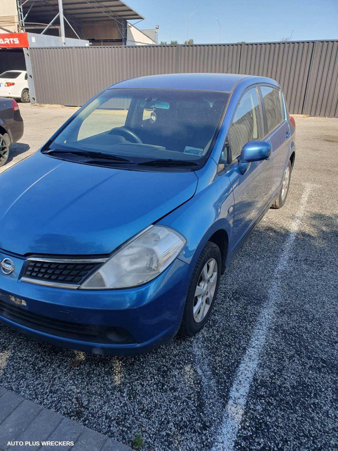 2006 Nissan Tiida Right Door Mirror