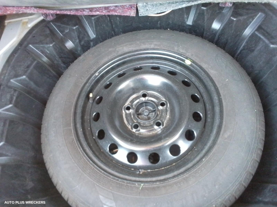 2006 Holden Commodore Left Front Door