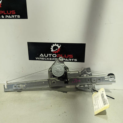 2012 Suzuki Vitara Right Front Window Reg Motor