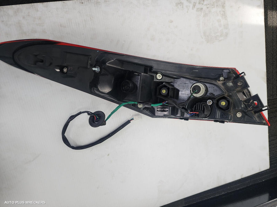 2021 Toyota Camry Right Taillight