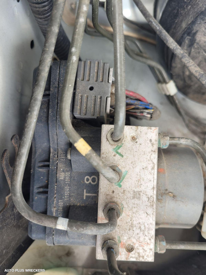 2013 Mitsubishi Triton Right Headlamp