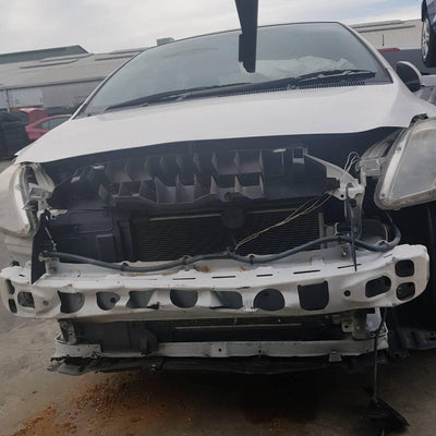 2006-2016 Toyota Yaris Bonnet