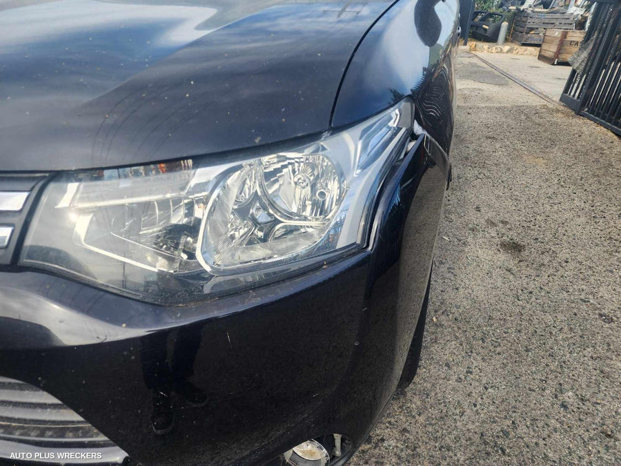 2014 Mitsubishi Outlander Rear Bumper