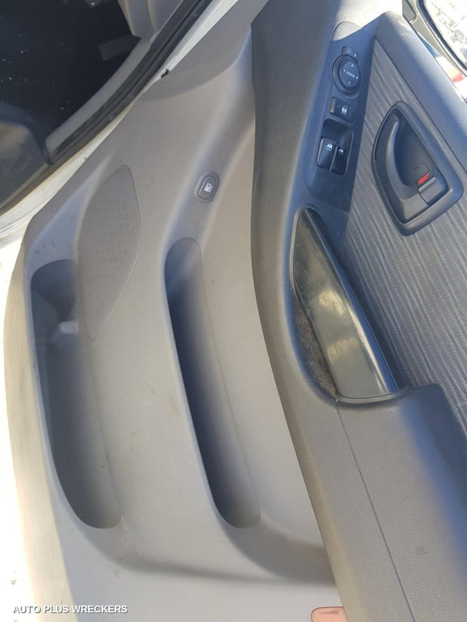 2010 Hyundai Iload/imax Seatbelt Stalk