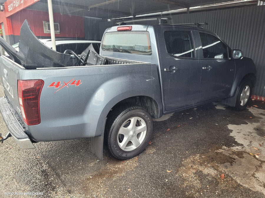 2014 Isuzu Dmax Alternator