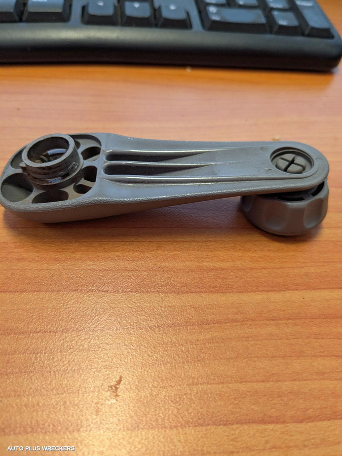 2004 Toyota Landcruiser Winder Handle