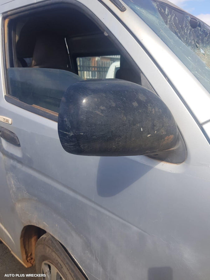 2005 Toyota Hiace 3rd Seat