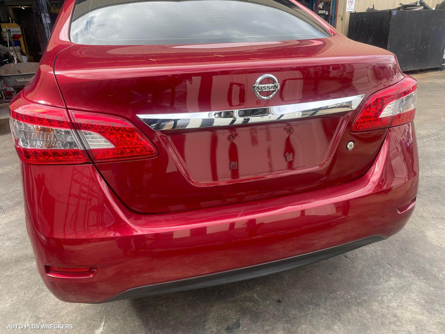 2013 Nissan Pulsar Right Guard