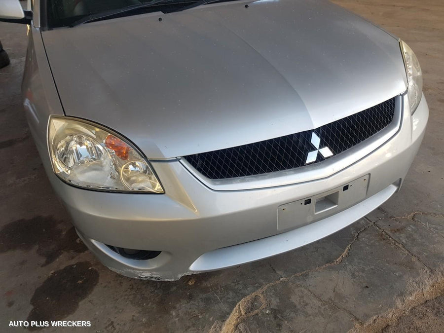 2006 Mitsubishi 380 A C Condenser